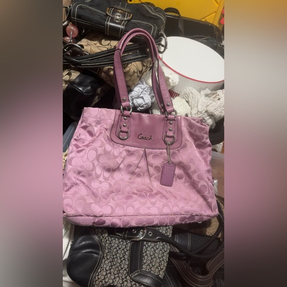 Coach Ashley Signature satchel in purple sateen and patent leather - Picture 10 of 10